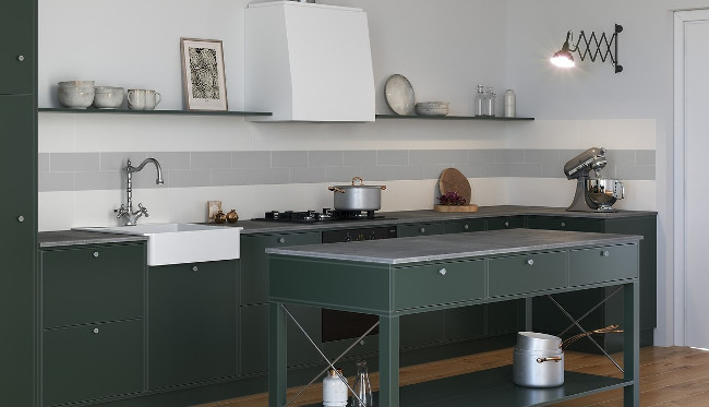 Beż i złoto w łazience: murale, które nadadzą wnętrzu luksusowy i ponadczasowy charakter